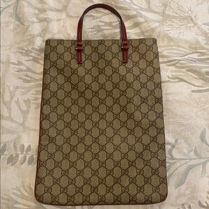 Authentic Gucci Tote Bag Supreme Coated Canvas and Leather RED ❤️❤️
